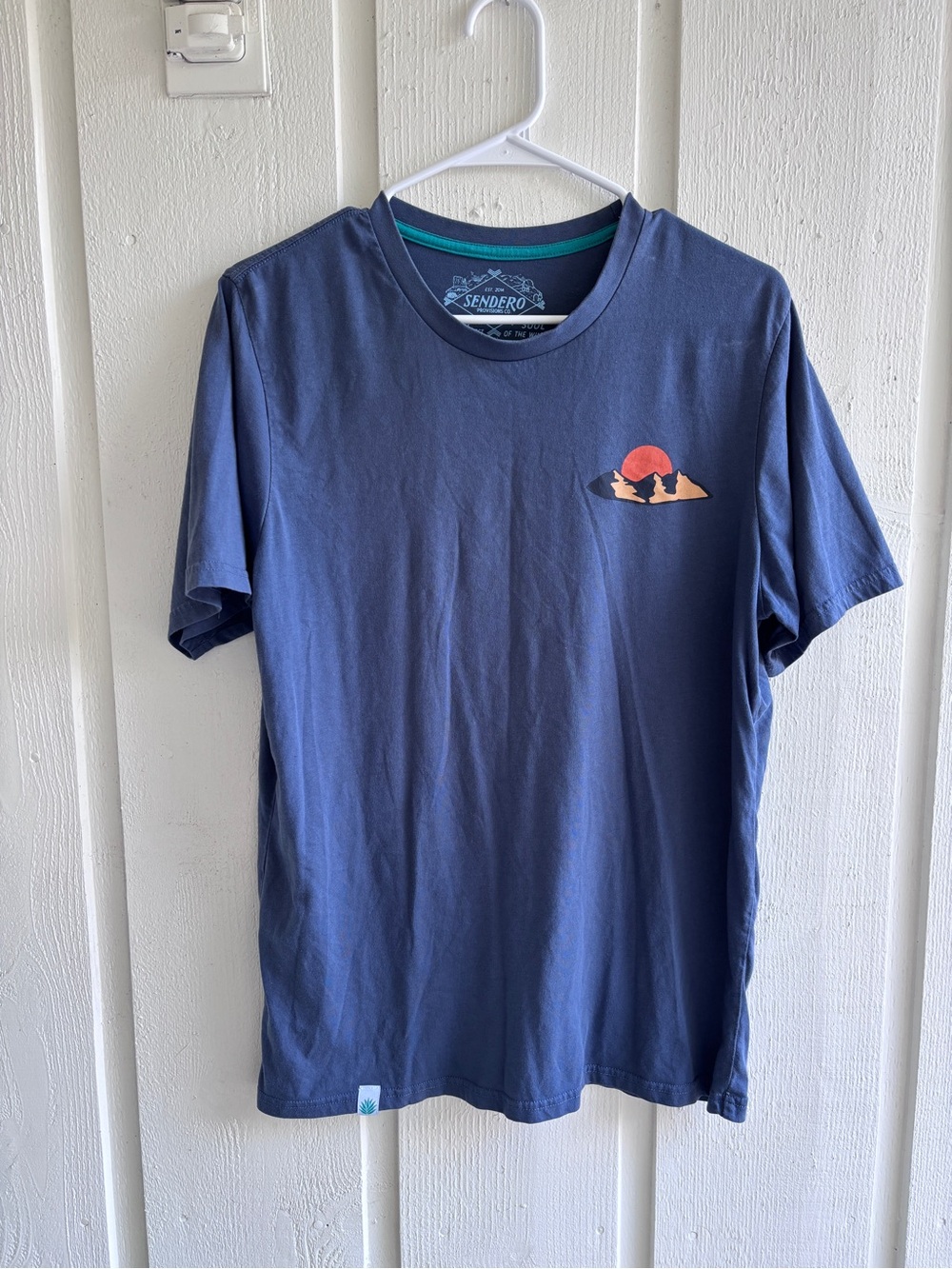 Sendero Men's Navy Short Sleeve Graphic Crew Tee